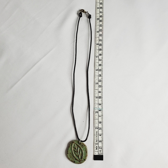 Vintage Artisan Ceramic Leaf Pattern Necklace with Brown Leather Cord - Picture 4 of 4